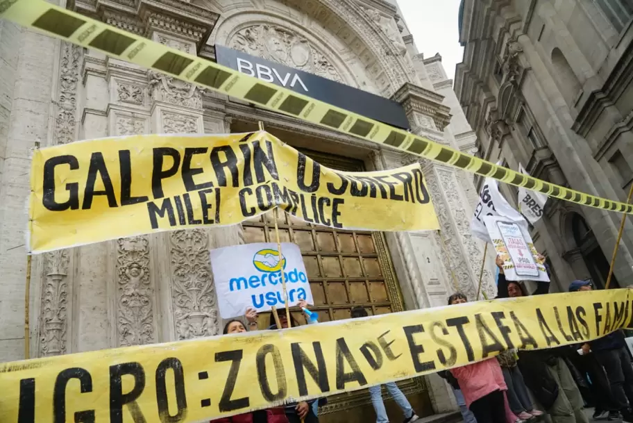Marcha de los Endeudados: la CGT, las CTA y la UTEP se movilizan al Ministerio de Economía