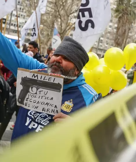Marcha de los Endeudados: la CGT, las CTA y la UTEP se movilizan al Ministerio de Econom�a