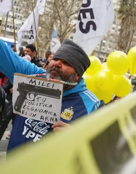 Marcha de los Endeudados: la CGT, las CTA y la UTEP se movilizan al Ministerio de Econom�a