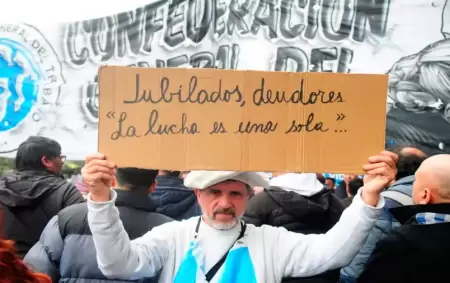 Jubilados endeudados