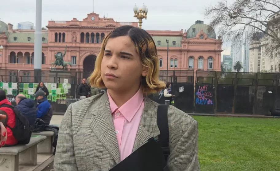 Enzo Amadeo Márquez, estudiante