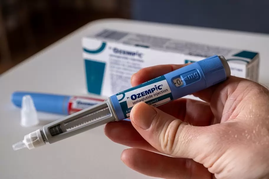 Ozempic es el nombre comercial de un medicamento cuyo principio activo es la semaglutida