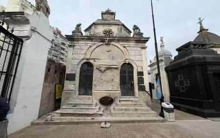 La b�veda de los Girado Passo en la Recoleta en la cual el Gobierno porte�o pretende hacer un gift shop y una cafeter�a de especialidad.