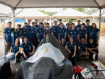 El equipo de estudiantes de la UBA que lograron que una universidad p�blica nacional participe por primera vez de la F�rmula SAE.