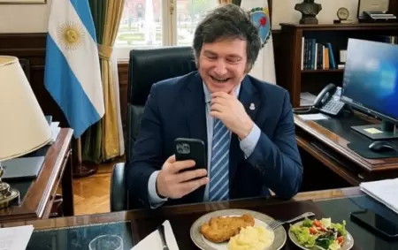La foto de Milei en Casa Rosada creada con IA