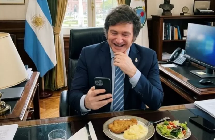 La foto de Milei en Casa Rosada creada con IA