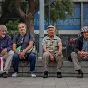 La casta eran los jubilados: 22 mil personas mayores volvieron a trabajar para poder sobrevivir
