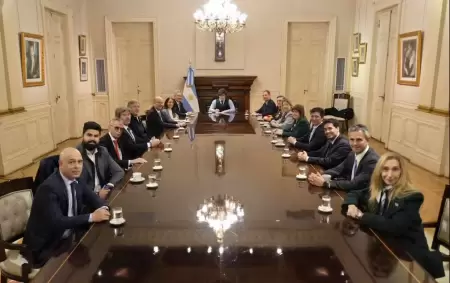 Javier Milei al frente de su primera reuni�n de Gabinete en casi un mes, en donde asegur� que la mora ya no era un problema.