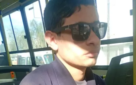 El joven detenido el domingo en Mor�n condujo durante 11 kil�metros un colectivo de la l�nea 216.
