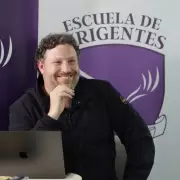 Oría no para de humillarse: el nuevo encargado de la comunicación no configuró los bots y quedó expuesto