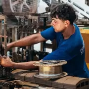 La industria también se hunde: la mora de las empresas se multiplicó por cinco bajo el gobierno de Milei