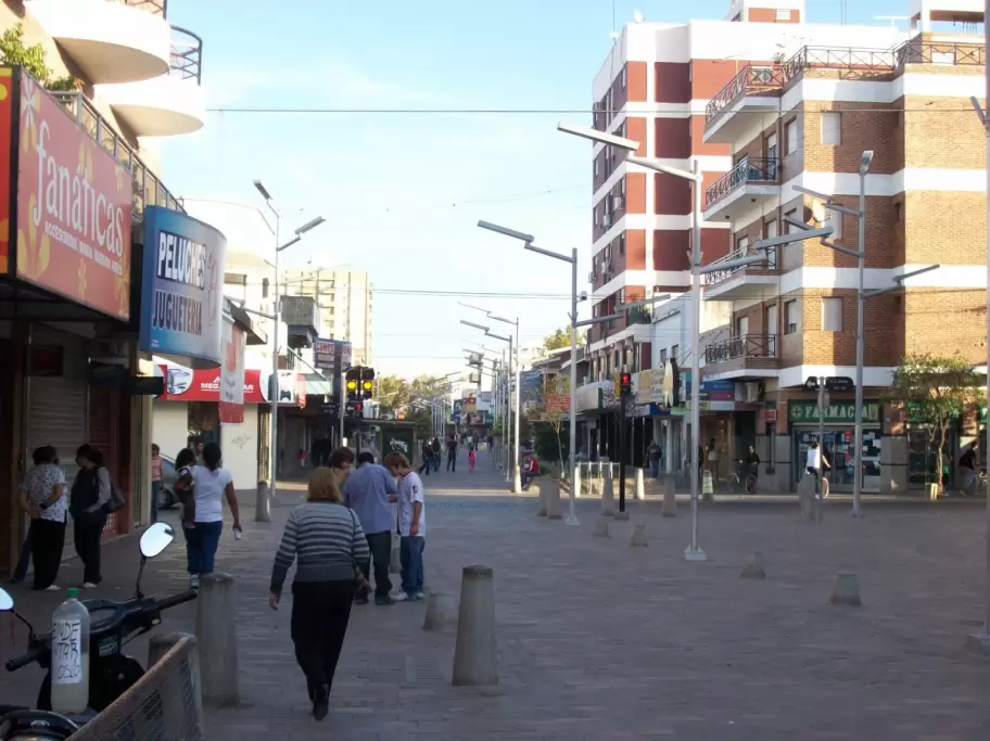 Un comercio en plena peatonal de Florencio Varela se vio obligado a cerrar sus puertas