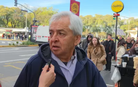 un jubilado de 71 a�os que trabaja  9 horas por d�a