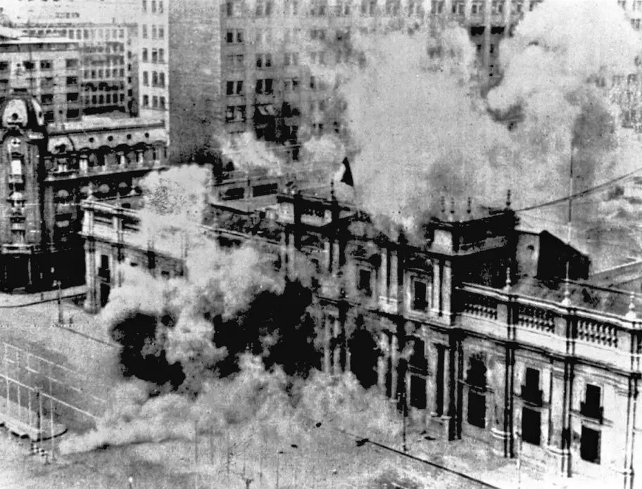 Las bombas y los disparos da�aron el edificio del Palacio de la Moneda el 11 de septiembre de 1973, el d�a que derrocaron a Salvador Allende.