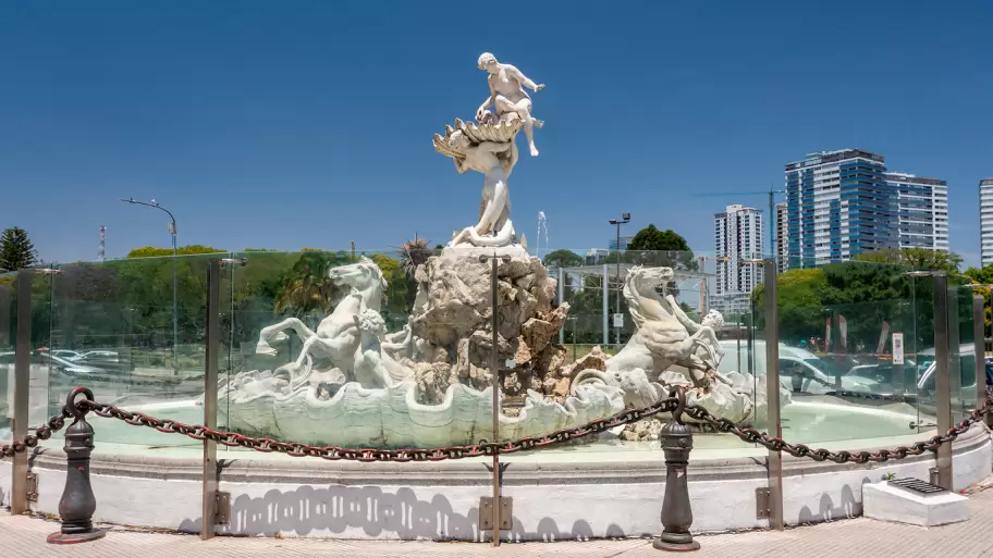 La Fuente de las Nereidas realizada por Lola Mora