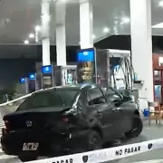 Noche de furia en Recoleta: se enojó porque no quisieron cargarle GNC y apuñaló a dos personas