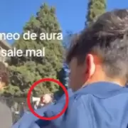 "Me dan vergüenza": un docente sacó un megáfono y frenó una batalla de "farmear aura" en una escuela