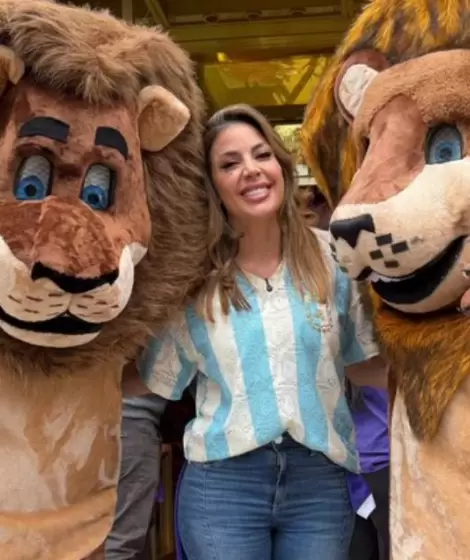 Virginia Gallardo entre leones de La Libertad Avanza en Salta.