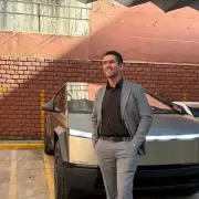 Detuvieron a los due�os de una concesionaria por estafar al DipuTesla y a 47 personas m�s