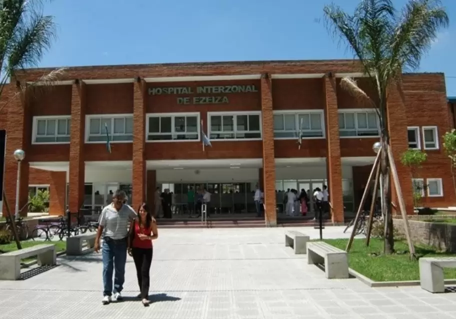 Hospital Interzonal de Ezeiza. El sistema público bonaerense recibe la demanda que expulsan las prepagas y PAMI.