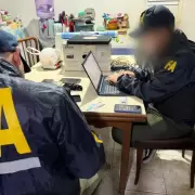 Planeaba una masacre escolar y se lo contó a ChatGPT: intervino el FBI intervino y le allanaron la casa