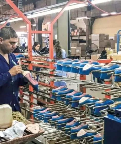 La industria argentina del calzado perdi� 9.000 puestos de trabajo desde que asumi� Javier Milei.