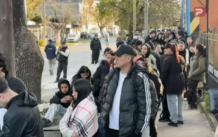 Fila para conseguir trabajo