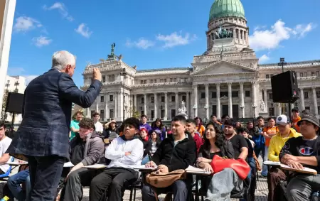 Jornada de protesta y acci�n de la UBA en Plaza de Mayo