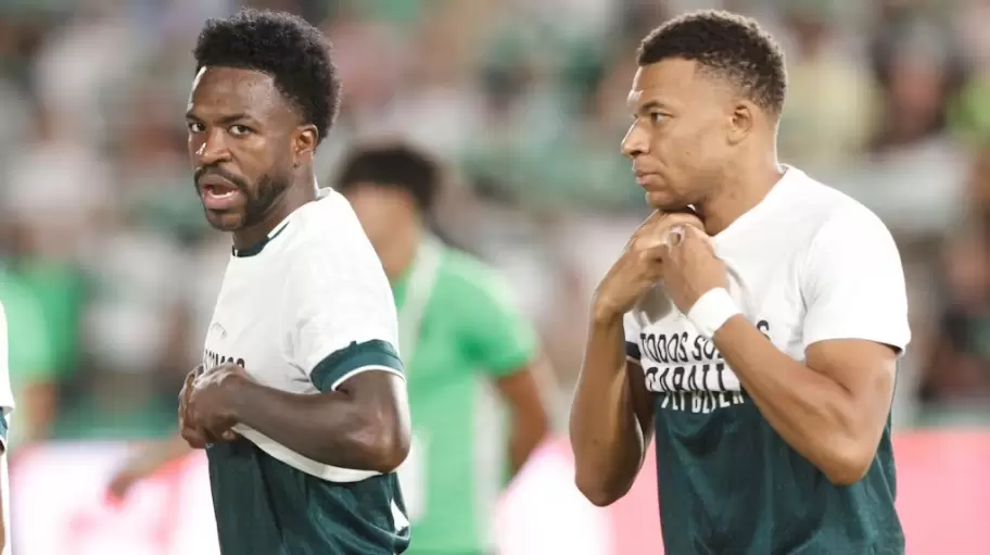 Vinicius J�nior y Kylian Mbapp�