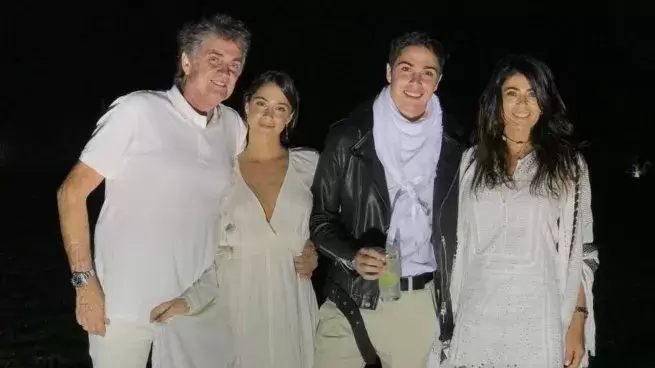 Tini Stoessel y su familia, en tiempos mejores