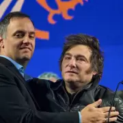 El descargo explosivo de Adorni: casi US$600.000 en bitcoin, dólares guardados en efectivo y una fortuna que "se explica" con ahorros previos