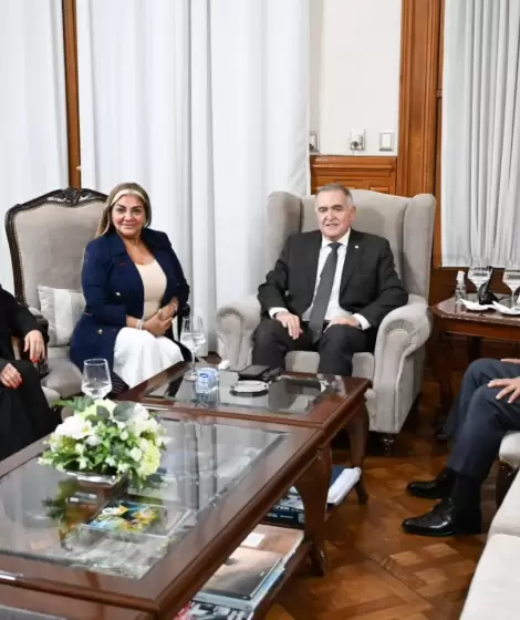 Gladys, la Bomba tucumana se reuni� con el gobernador tucumano Osvaldo Jaldo