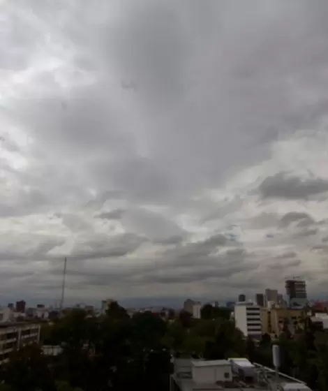 La Ciudad de Buenos Aires recibi� la primavera en un clima nublado y fr�o.