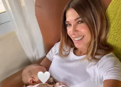 Catherine Fulop junto a su nieta Gia Dybala.