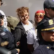 Así fue el momento de la detención de Susan Sarandon en medio de una protesta contra Netanyahu