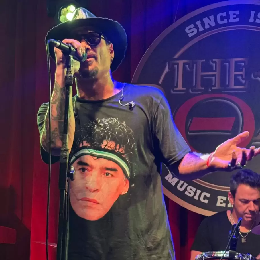 Daniel Osvaldo con su banda Dani Stone y Barrio Viejo