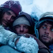 El caso FlyDubai al cine: 3 películas sobre accidentes aéreos que mantuvieron al público al borde del asiento