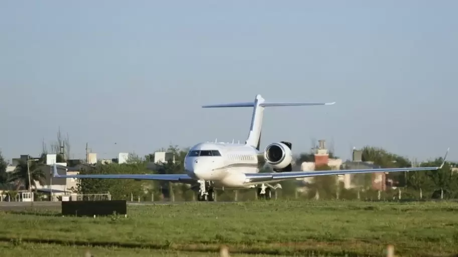 Messi lleg� a Rosario en un vuelo privado