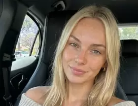 Luc�a Libertaria, la IA que enamor� a Or�a