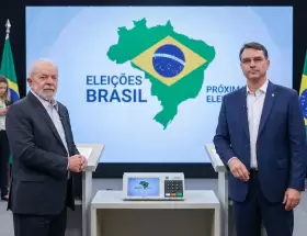 Luiz In�cio Lula da Silva y Fl�vio Bolsonaro de cara a las pr�ximas elecciones de Brasil.