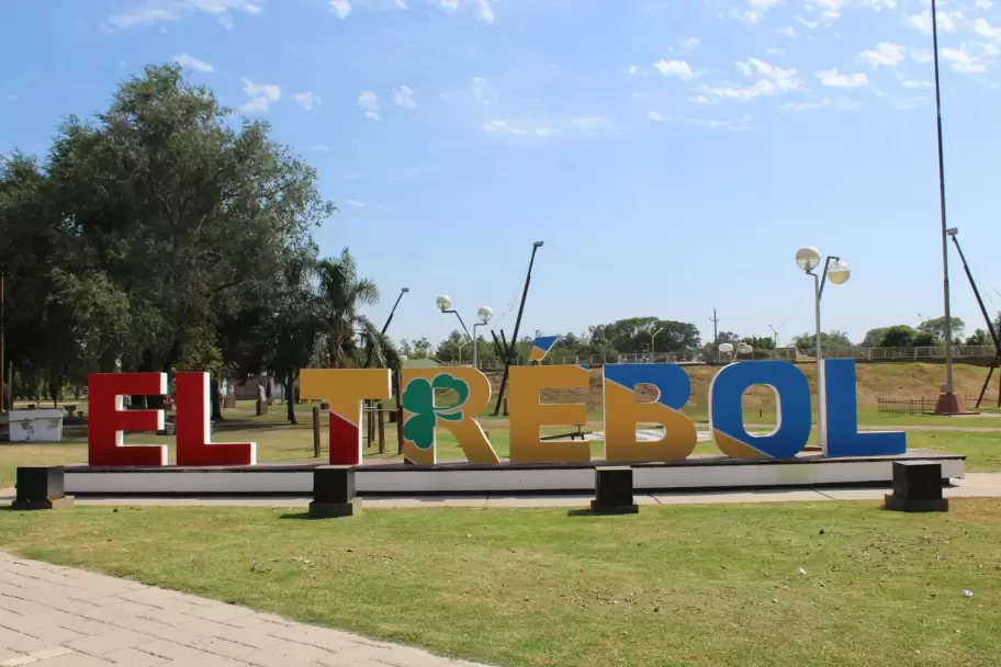 El Trebol, un pueblo jaqueado por los despidos