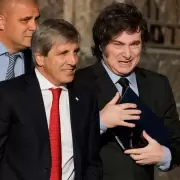 Ahora también ataca a varones: Milei trató de "mierda humana" a periodistas hombres, y eso es noticia