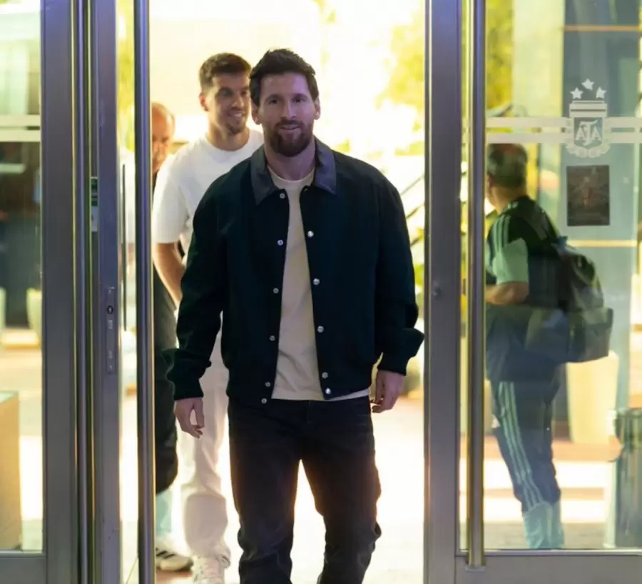 Así llegó Lionel Messi al predio de la AFA