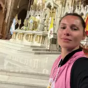 Pampita llegó a Luján, pero desató una polémica: ¿Trampas y engaños en la peregrinación?