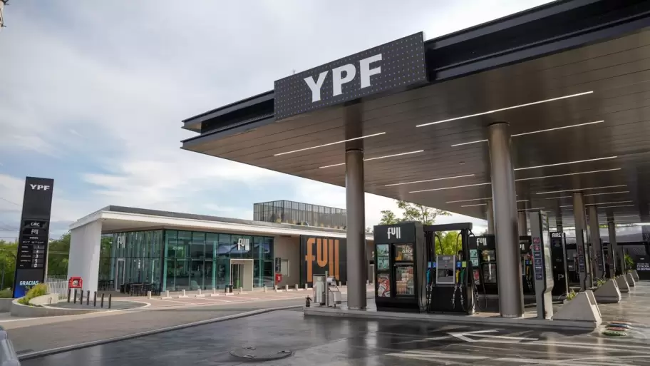 YPF prev� contar con ocho estaciones Black y m�s de 21 estaciones Refiplus operativas de ac� a fin de a�o.