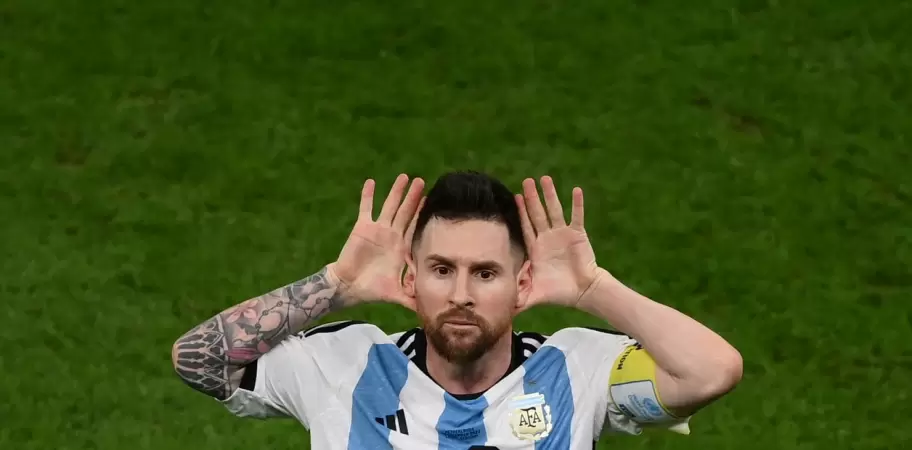 El Topo Gigio de Liones Messi a Louis van Gaal, en las Semifinales de Qatar 2022.