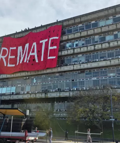 La verdadera historia de la bandera de "REMATE"