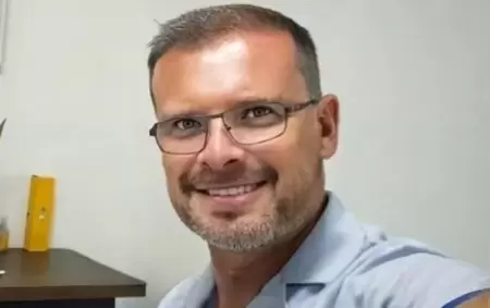 Ginec�logo Gustavo Osmar Kumiega
