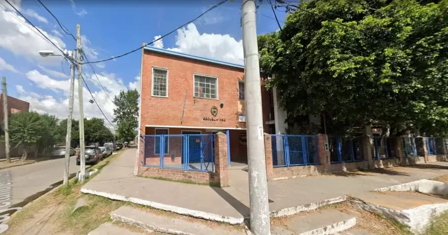 El hecho tuvo lugar en uno de los baños de la Escuela N° 58 "Independencia Argentina",
