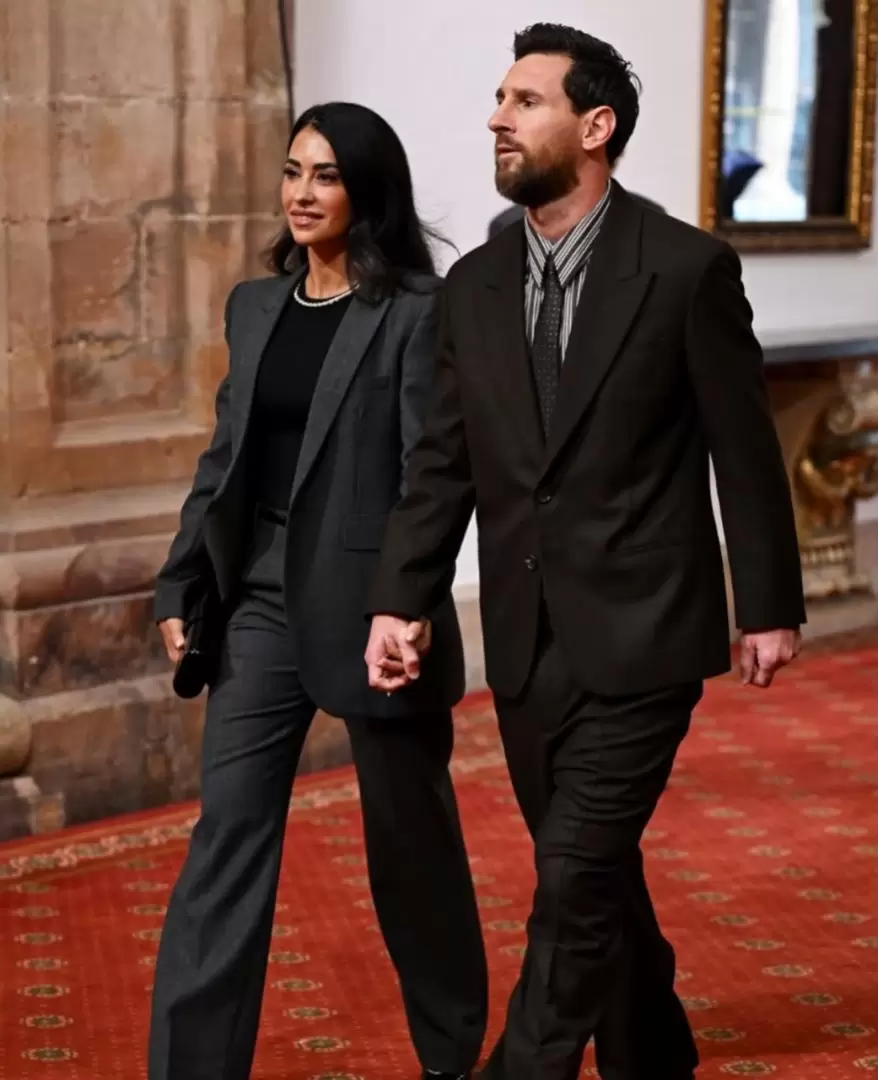 Messi fue acompa�ado de Antonela Rocuzzo